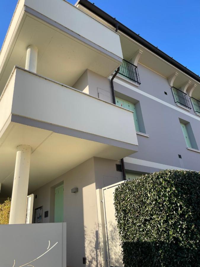 Residence Del Lago Desenzano del Garda Bagian luar foto