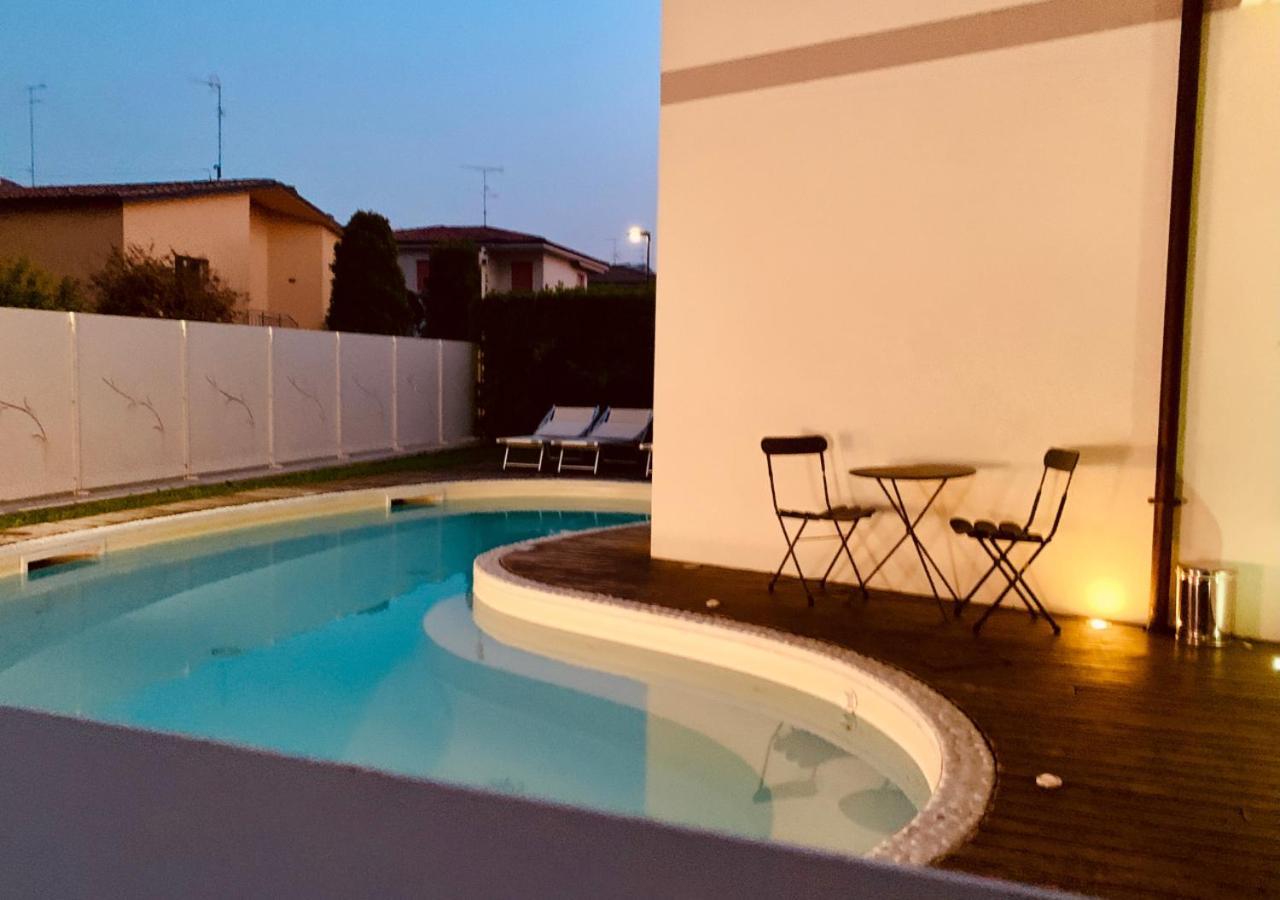 Residence Del Lago Desenzano del Garda Bagian luar foto