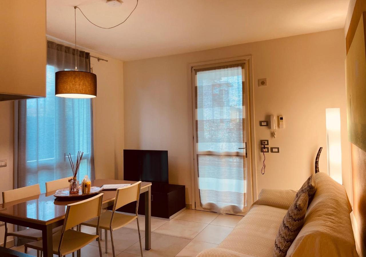 Residence Del Lago Desenzano del Garda Bagian luar foto