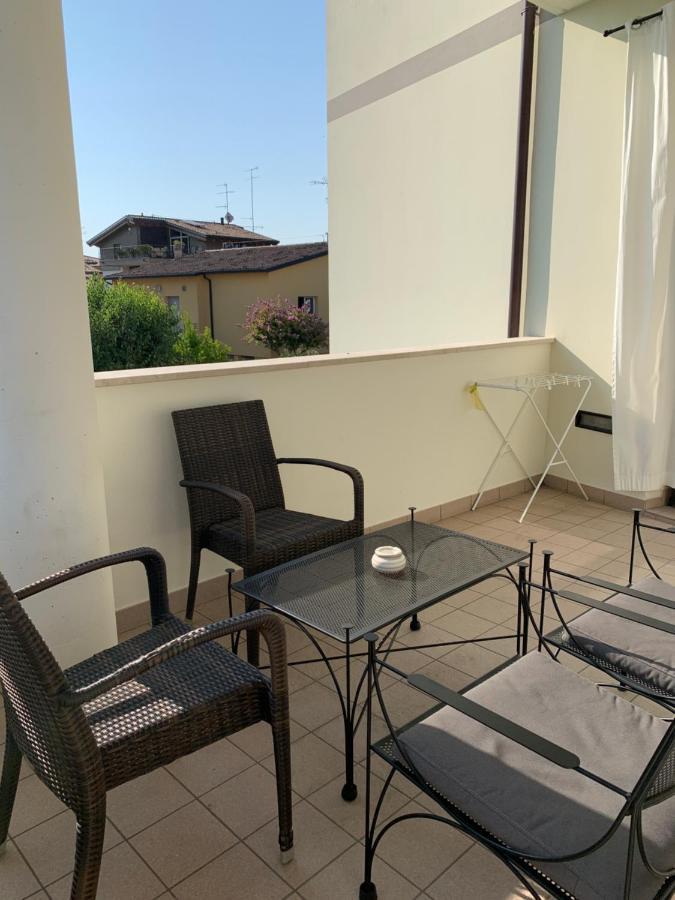 Residence Del Lago Desenzano del Garda Bagian luar foto