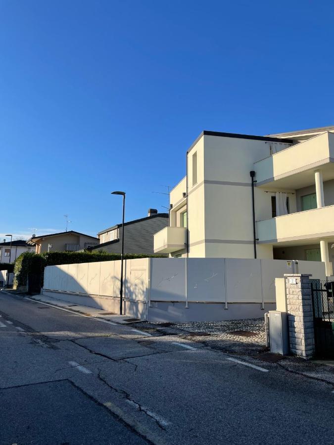 Residence Del Lago Desenzano del Garda Bagian luar foto