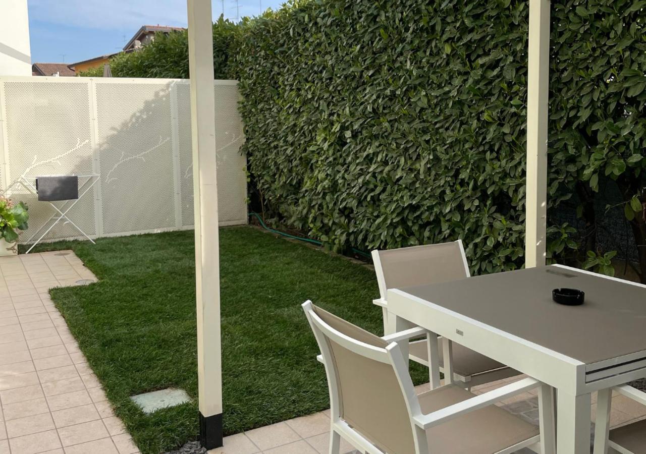 Residence Del Lago Desenzano del Garda Bagian luar foto